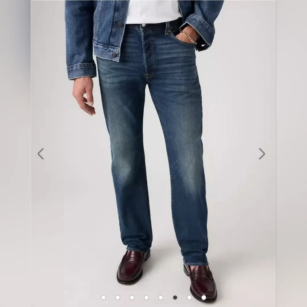 Levi's 501 Original Fit Men's Medium Wash Straight Leg Jeans